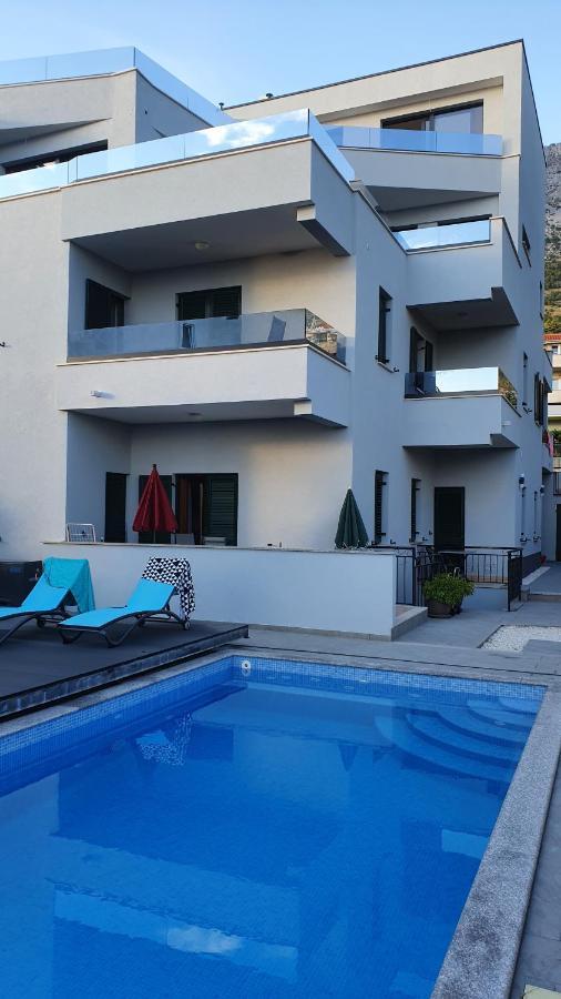 Apartments Marina 오미스 외부 사진